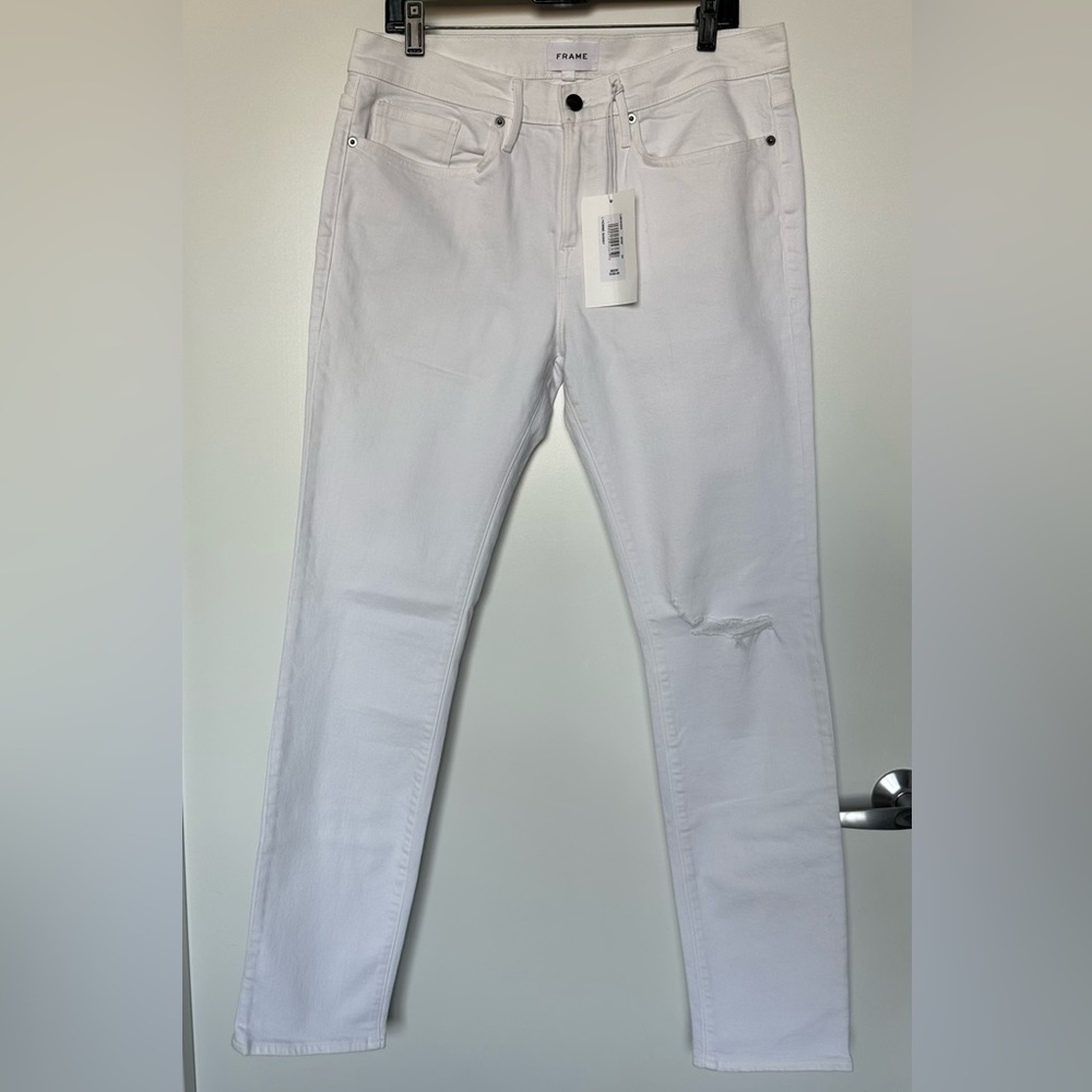 LAST CALL! FRAME L’Homme Skinny Mid-Rise in White - Size 34